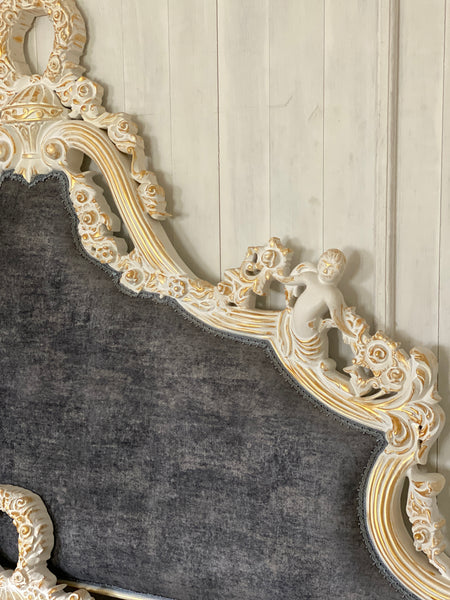 Louis XV bed with cherubs and wreaths