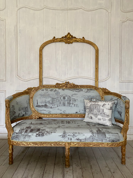 Louis XVI canapé / sofa with birds and foliage