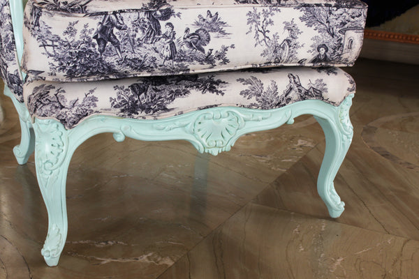 Pair of unbridled bergères / armchairs in Louis XV brilliance