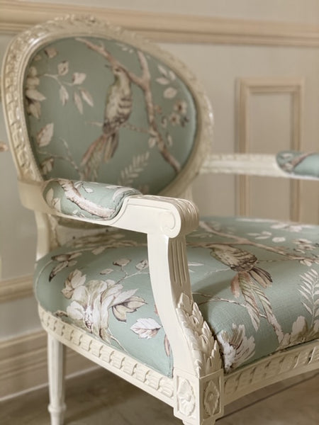 French Louis XVI fauteuil with immaculate carving
