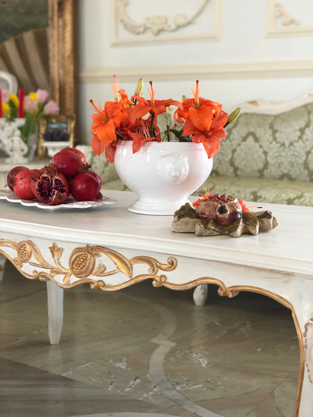 Centre table of Louis XV elegance with pomegranate  motif