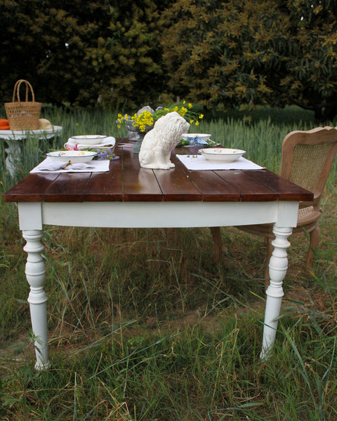 Grand Conservatory table