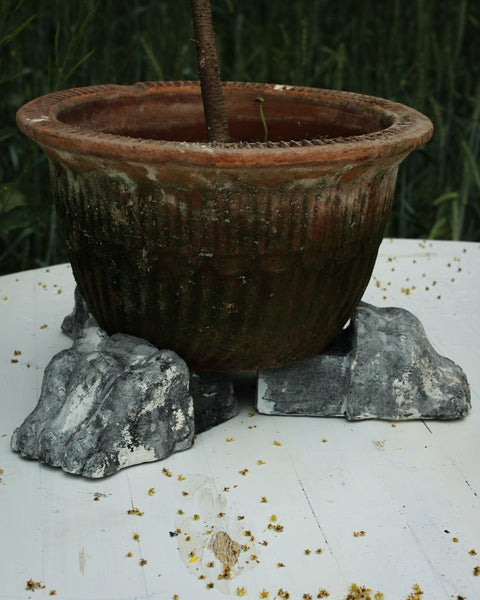 Beast feet pot rising pedestals; set of Three