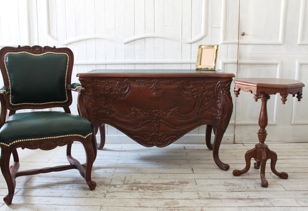 Louis XV style bureau / desk in rosewood