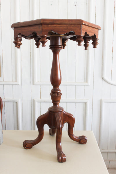 Pendant drop tripod table