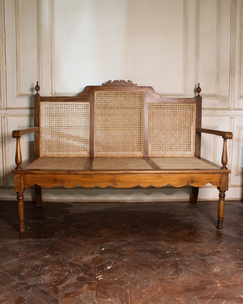 Elegant settee with Caning