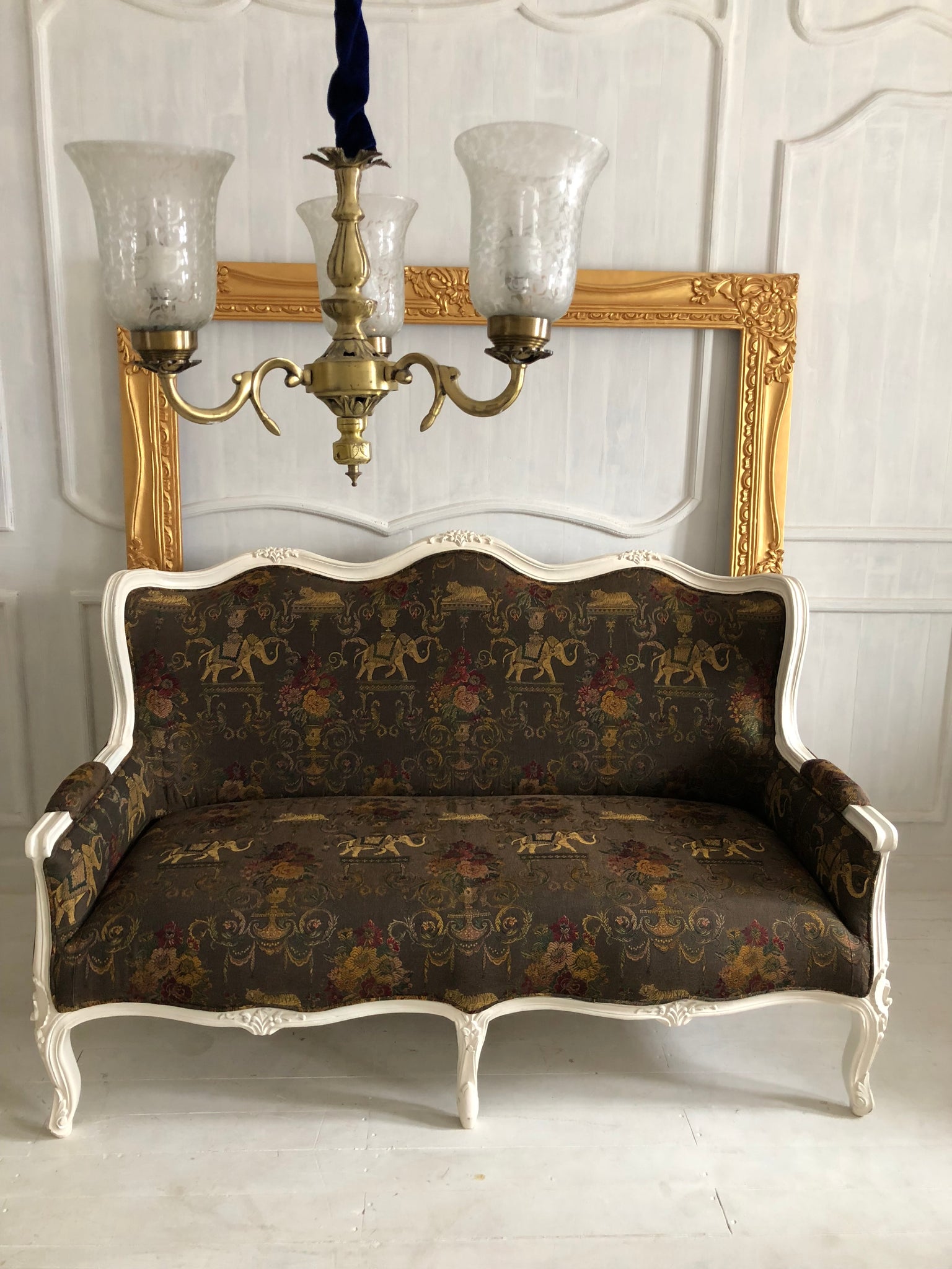 Elegant Louis XV sofa with the most delicate silhouette