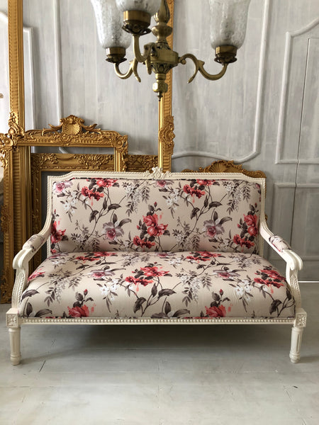 Elegant Louis XVI settee