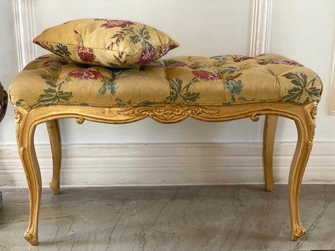 Louis XV upholstered bench