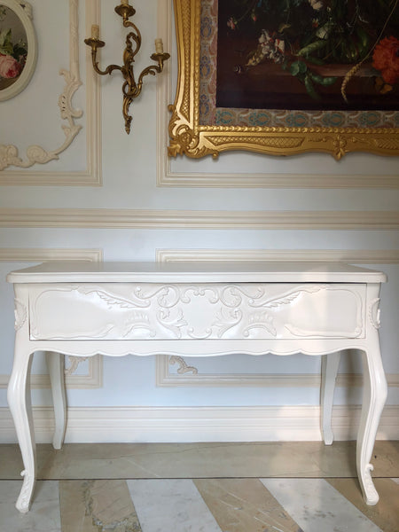 Writing desk inspired by elegant Louis XV features