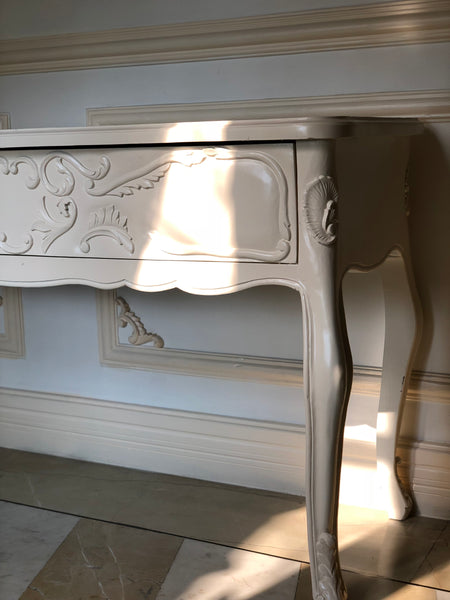 Writing desk inspired by elegant Louis XV features