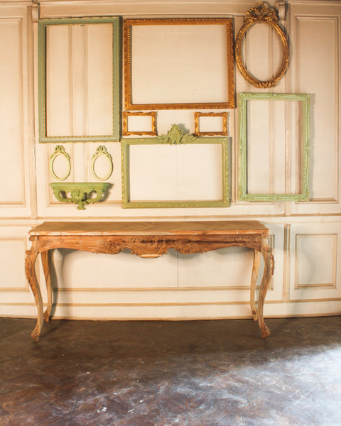 Neoclassic frame with architectural moulding