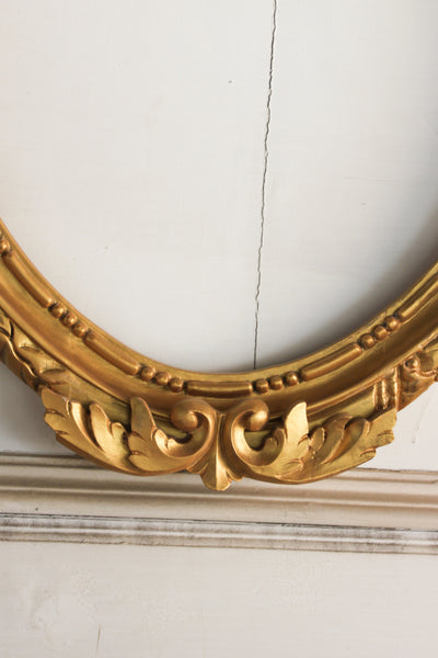 Belle Epoque style oval frame with bow