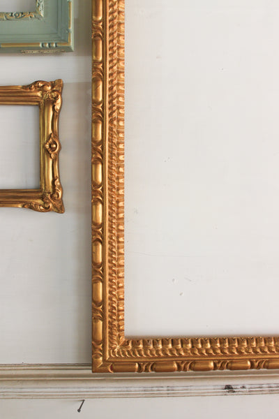 Neoclassic frame with architectural moulding