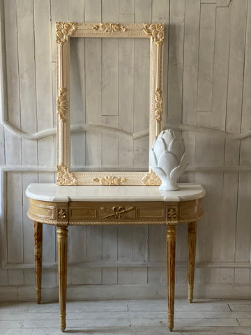 Console inspired by the Louis XVI era