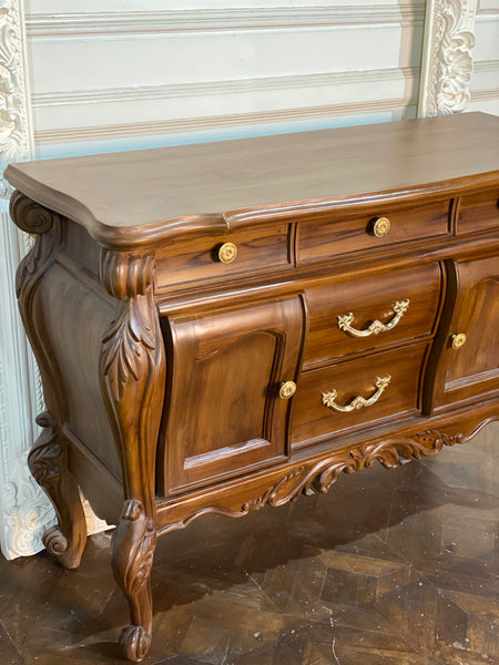 Fabled commode of Louis XV features