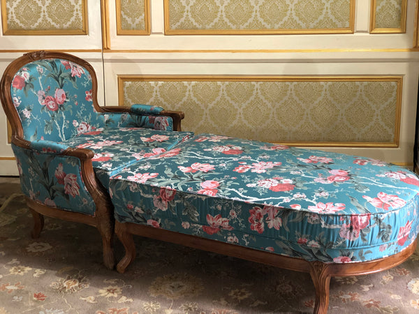 Duchesse brisée / armchair with ottoman of Louis XV sensibility