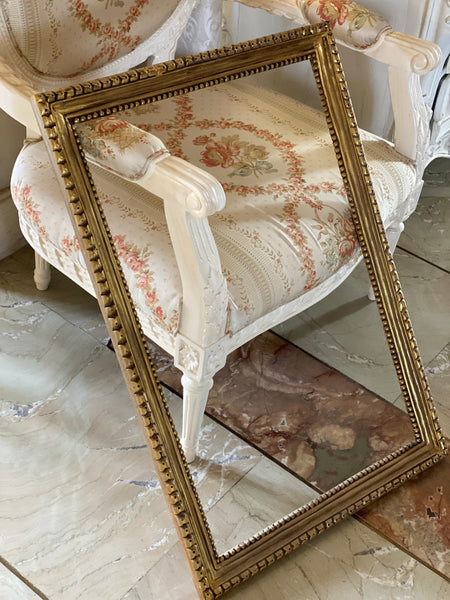 Frame with neoclassical mouldings