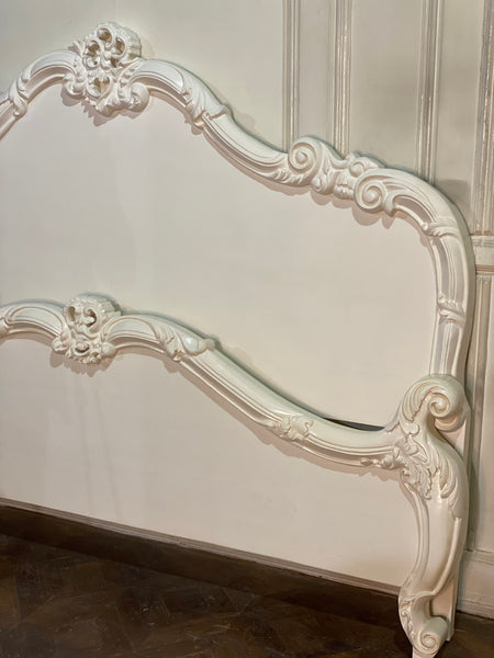 The classic Louis XV bed