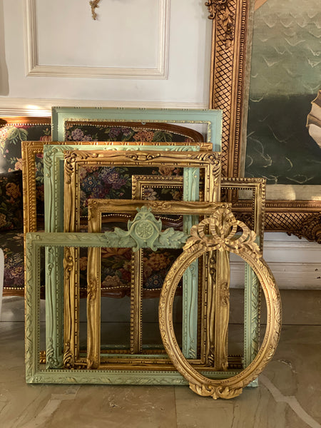 Neoclassic frame with architectural moulding