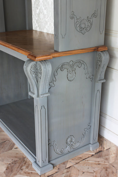 Customised bar inspired by Medusa