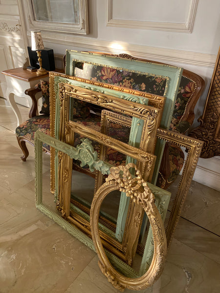 Neoclassic frame with architectural moulding