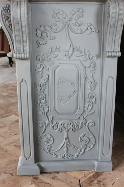 Customised bar inspired by Medusa