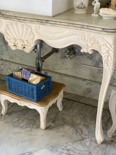 Sleek console of Louis XV elegance