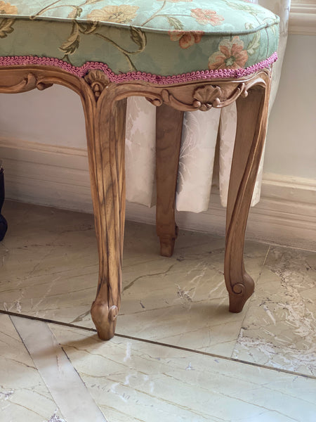 Elegant Louis XV bench