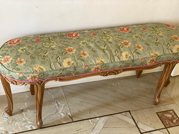 Elegant Louis XV bench