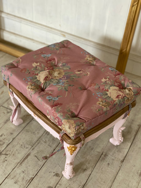 Footstool / tabouret with acanthus leaves and roses