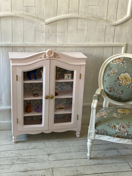 Diminutive armoire for the little hearts
