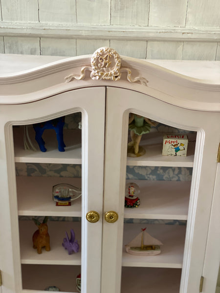 Diminutive armoire for the little hearts