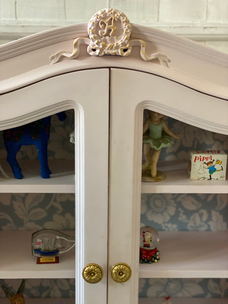 Diminutive armoire for the little hearts