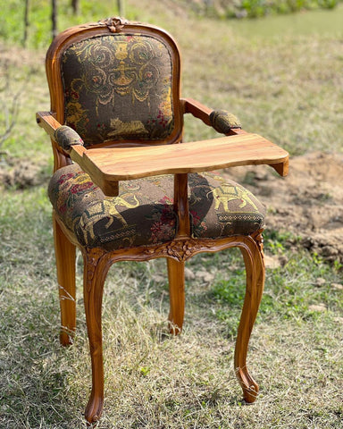 Louis XV high chair for the absolute hearts