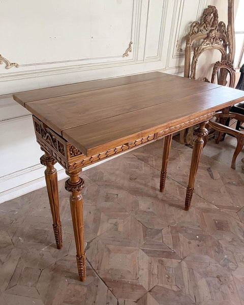Extendable console of Louis XVI quintessence