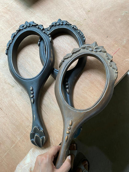 Frames inspired by fables
