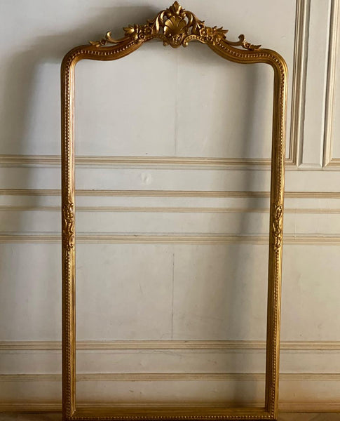 Louis Philippe style transitional frame