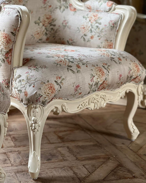 Pair of elegant Louis XV bergères