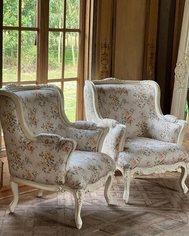 Pair of elegant Louis XV bergères