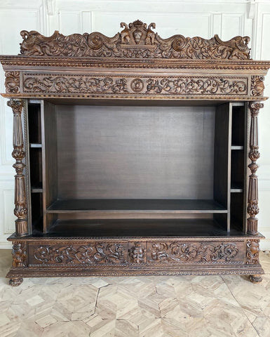 Renaissance Grotesque Case