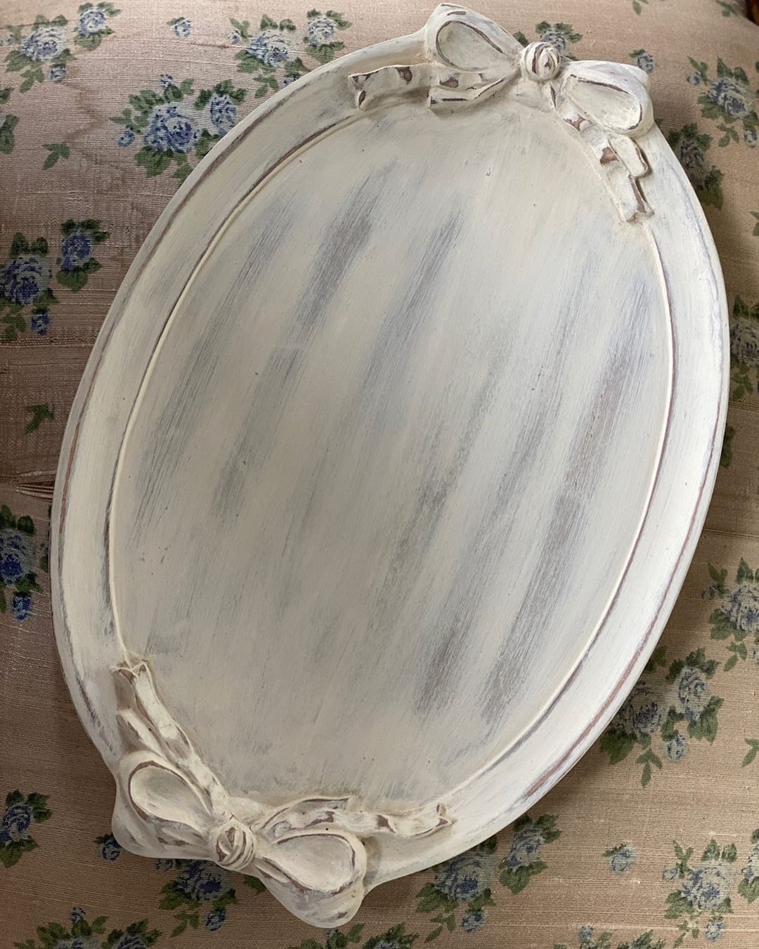 Decorative tray inspired by the Unfurling