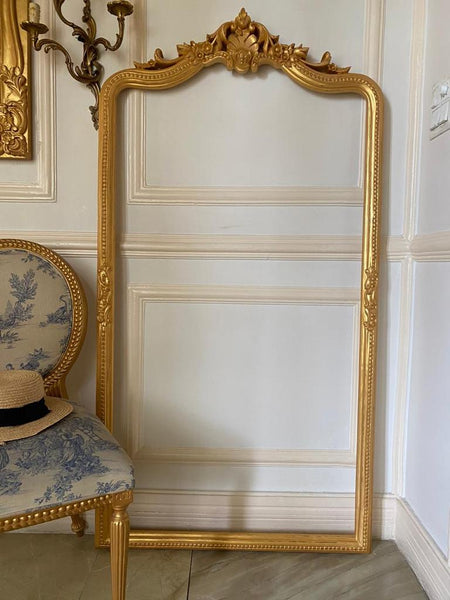 Louis Philippe style transitional frame