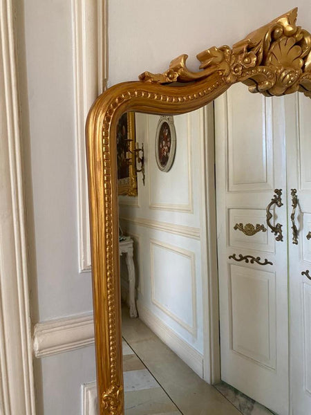 Louis Philippe style transitional frame