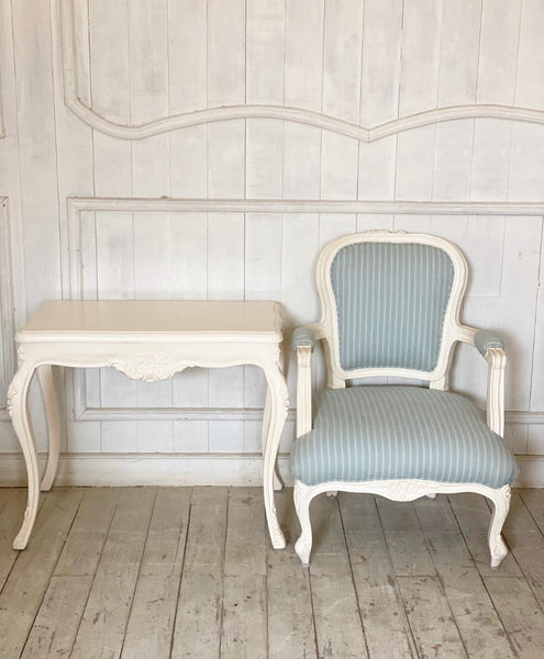 Classic Louis XV petit armchair for children