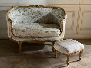Bergère / sofa of Louis XV quintessence
