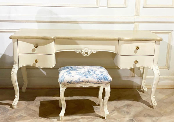 Bench inspired by Louis XV
