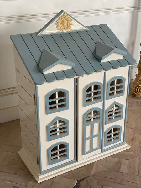 Townhouse dollhouse