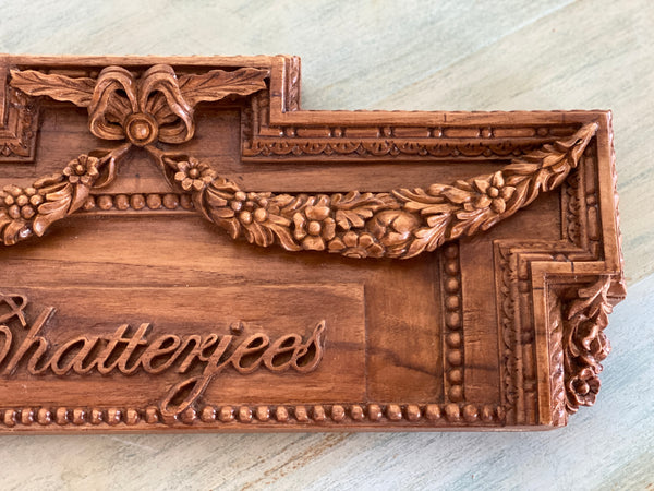 Nameplate in a neoclassical style