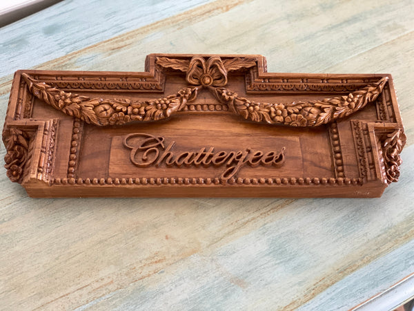 Nameplate in a neoclassical style